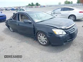2007 Toyota Avalon XL z VIN 4T1BK36B87U237055, wystawiony jako IAAI lot #42188161 z przebiegiem 139 466 mil mil oraz . Historia ofert i sprzedaży dostępna na DreamBid. Obrazek 1.