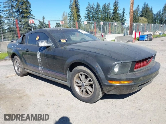 2005 Ford Mustang Deluxe with VIN 1ZVFT80N455171384, listed as a IAAI auction lot 42068853 with 258,491 mi miles. Bid and sale history available at carsss.com. Image 1.