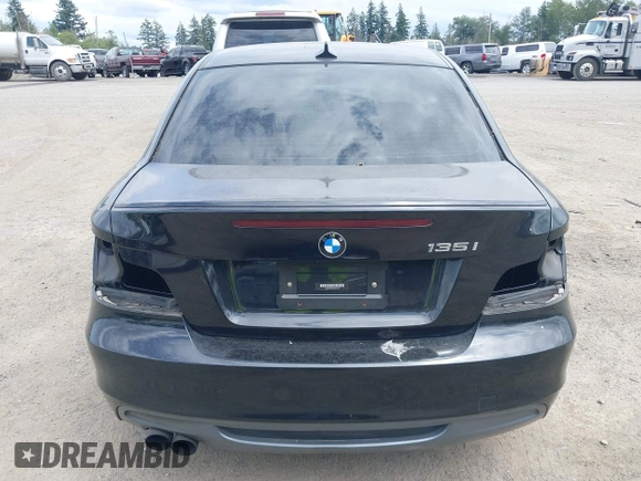 2012 BMW 1 Series 135i z VIN WBAUC9C53CVM12132, wystawiony jako IAAI lot #42532448 z przebiegiem Nie podano mil oraz . Historia ofert i sprzedaży dostępna na DreamBid. Obrazek 16.