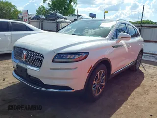 2022 Lincoln Nautilus Reserve z VIN 2LMPJ6K96NBL09228, wystawiony jako IAAI lot #42233979 z przebiegiem 39 770 mil mil oraz . Historia ofert i sprzedaży dostępna na DreamBid. Obrazek 2.