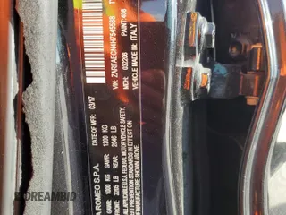 2017 Alfa Romeo Giulia Ti z VIN ZARFAECN4H7545588, wystawiony jako Copart lot #54086015 z przebiegiem 125 665 mil mil oraz Czysty tytuł • Clean title. Historia ofert i sprzedaży dostępna na DreamBid. Obrazek 12.