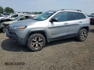 2015 Jeep Cherokee Trailhawk z VIN 1C4PJMBS5FW778852, wystawiony jako Copart lot #59107555 z przebiegiem Nie podano mil oraz Czysty tytuł • Clean title. Historia ofert i sprzedaży dostępna na DreamBid. Obrazek 1.