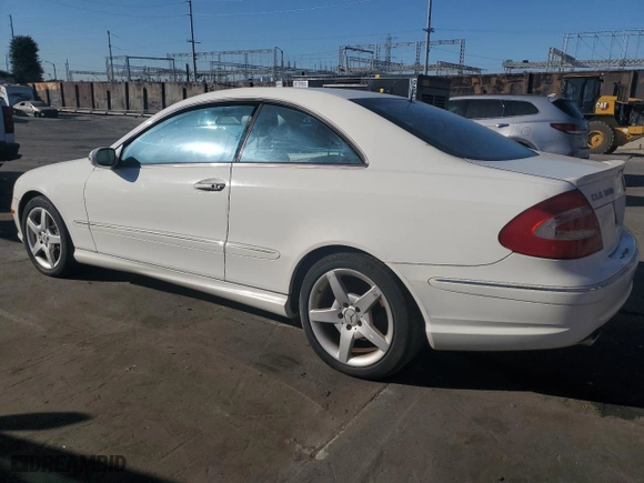 2005 Mercedes-Benz CLK-Class 5.0L with VIN WDBTJ75J95F147182, listed as a Copart auction lot 89086525 with 194,343 mi miles and Clean Title. Bid and sale history available at carsss.com. Image 2.
