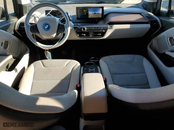 2019 BMW i3 with VIN WBY8P4C52K7D54319, listed as a Copart auction lot 86821894 with 37,200 mi miles and Salvage Title. Bid and sale history available at carsss.com. Image 8.