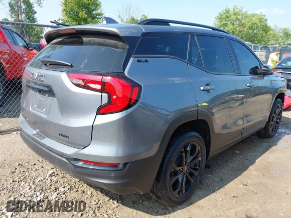 2021 GMC Terrain SLE z VIN 3GKALTEV1ML358898, wystawiony jako IAAI lot #42430344 z przebiegiem 39 443 mil mil oraz . Historia ofert i sprzedaży dostępna na DreamBid. Obrazek 4.