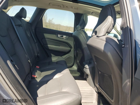 2024 Volvo XC60 Plus Dark Theme with VIN YV4L12RL2R1762432, listed as a Copart auction lot 48196165 with 8,932 mi miles and Salvage Title. Bid and sale history available at carsss.com. Image 11.