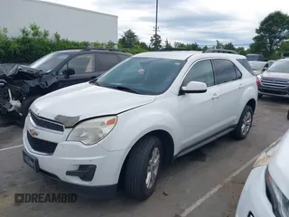 2015 Chevrolet Equinox LT z VIN 2GNALBEK6F6140899, wystawiony jako IAAI lot #42288349 z przebiegiem 149 369 mil mil oraz . Historia ofert i sprzedaży dostępna na DreamBid. Obrazek 2.