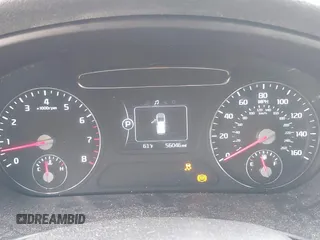 2018 Kia Sorento LX z VIN 5XYPG4A39JG400774, wystawiony jako IAAI lot #41711055 z przebiegiem 56 046 mil mil oraz . Historia ofert i sprzedaży dostępna na DreamBid. Obrazek 7.