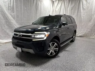 2022 Ford Expedition XLT z VIN 1FMJU1JT1NEA06886, wystawiony jako Copart lot #58208225 z przebiegiem 101 175 mil mil oraz Czysty tytuł • Clean title. Historia ofert i sprzedaży dostępna na DreamBid. Obrazek 2.