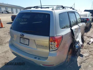 2010 Subaru Forester 2.5X Premium with VIN JF2SH6CCXAG706400, listed as a IAAI auction lot 41757153 with 133,379 mi miles. Bid and sale history available at carsss.com. Image 4.