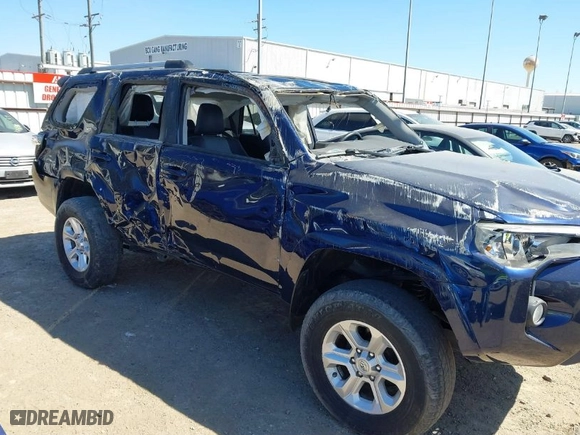 2020 Toyota 4Runner SR5 with VIN JTEBU5JR0L5830326, listed as a IAAI auction lot 41814118 with 71,270 mi miles. Bid and sale history available at carsss.com. Image 6.