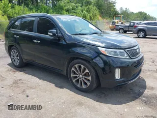 2014 Kia Sorento SX z VIN 5XYKW4A78EG533788, wystawiony jako IAAI lot #42312115 z przebiegiem 227 702 mil mil oraz . Historia ofert i sprzedaży dostępna na DreamBid. Obrazek 1.