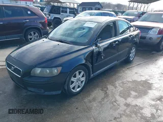 2006 Volvo S40 2.4L with VIN YV1MS382862160847, listed as a IAAI auction lot 41755812 with 163,594 mi miles. Bid and sale history available at carsss.com. Image 2.
