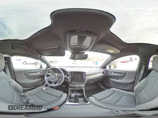 2023 Volvo C40 Core с VIN YV4ED3GK9P2043864, выставлен на аукционе Copart как лот 43547435 с пробегом 10 921 миль миль и Списание • Salvage title. История ставок и продаж доступна на DreamBid. Изображение 14.