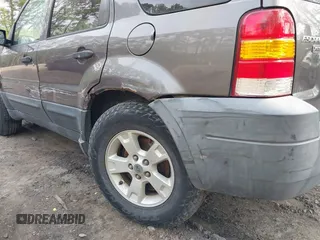 2005 Ford Escape XLT с VIN 1FMYU931X5KA18030, выставлен на аукционе IAAI как лот 42016576 с пробегом 195 788 миль миль и . История ставок и продаж доступна на DreamBid. Изображение 12.
