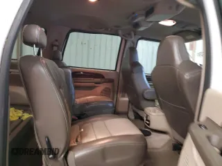 2004 Ford Excursion Eddie Bauer z VIN 1FMSU45P84EB01639, wystawiony jako Copart lot #84080724 z przebiegiem 239 334 mil mil oraz Czysty tytuł • Clean title. Historia ofert i sprzedaży dostępna na DreamBid. Obrazek 11.