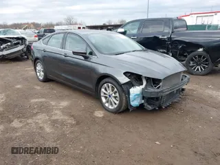 2020 Ford Fusion SE with VIN 3FA6P0HD8LR257138, listed as a IAAI auction lot 41939024 with 101,170 mi miles. Bid and sale history available at carsss.com. Image 1.