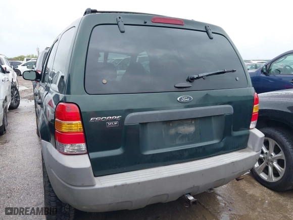 2001 Ford Escape XLT with VIN 1FMCU03101KC25039, listed as a IAAI auction lot 41900122 with 218,126 mi miles. Bid and sale history available at carsss.com. Image 15.