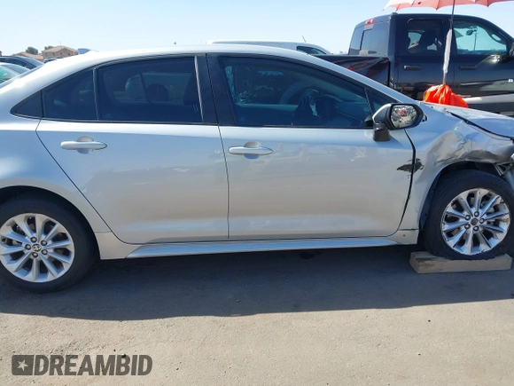 2022 Toyota Corolla LE with VIN 5YFVPMAE8NP312132, listed as a IAAI auction lot 41671016 with 34,598 mi miles. Bid and sale history available at carsss.com. Image 13.