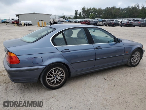 2000 BMW 3 Series 328i with VIN WBAAM5345YJR62026, listed as a Copart auction lot 75124934 with 213,252 mi miles and Salvage Title. Bid and sale history available at carsss.com. Image 3.