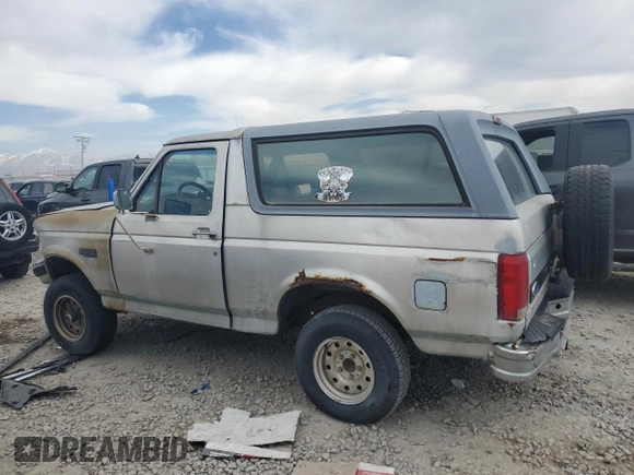 1996 Ford Bronco Custom with VIN 1FMEU15H2TLB39706, listed as a Copart auction lot 52936135 with 202,872 mi miles and Clean title. Bid and sale history available at DreamBid. Image 2.