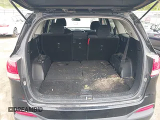 2018 Kia Sorento LX with VIN 5XYPG4A51JG352947, listed as a IAAI auction lot 42201063 with 111,431 mi miles and . Bid and sale history available at DreamBid. Image 18.