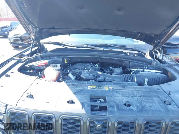 2024 Jeep Grand Cherokee Limited z VIN 1C4RJHBG2R8601244, wystawiony jako IAAI lot #41854002 z przebiegiem 10 606 mil mil oraz . Historia ofert i sprzedaży dostępna na DreamBid. Obrazek 10.