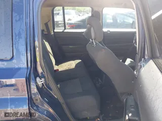 2016 Jeep Patriot Sport with VIN 1C4NJPBBXGD676520, listed as a IAAI auction lot 41969854 with 184,945 mi miles. Bid and sale history available at carsss.com. Image 8.
