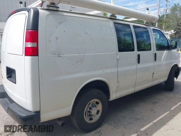 2021 Chevrolet Express Cargo with VIN 1GCWGAFP6M1231601, listed as a IAAI auction lot 42763185 with 105,783 mi miles and . Bid and sale history available at DreamBid. Image 4.