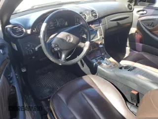 2009 Mercedes-Benz CLK 350 z VIN WDBTK56F99T103850, wystawiony jako Copart lot #45196015 z przebiegiem 125 692 mil mil oraz Szkoda całkowita • Salvage title. Historia ofert i sprzedaży dostępna na DreamBid. Obrazek 8.