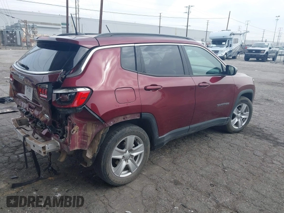 2022 Jeep Compass Latitude with VIN 3C4NJCBB8NT218393, listed as a IAAI auction lot 41712944 with 32,772 mi miles and . Bid and sale history available at carsss.com. Image 4.
