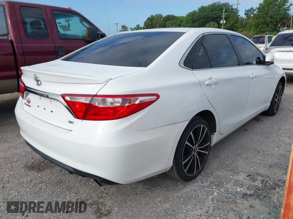 2017 Toyota Camry XLE with VIN 4T1BF1FK5HU344817, listed as a IAAI auction lot 42011843 with 196,326 mi miles. Bid and sale history available at carsss.com. Image 4.