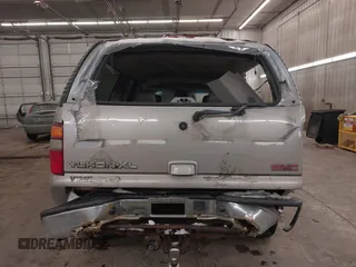 2003 GMC Yukon XL SLT with VIN 1GKFK16Z33R111162, listed as a IAAI auction lot 41611886 with 0 mi miles. Bid and sale history available at carsss.com. Image 17.