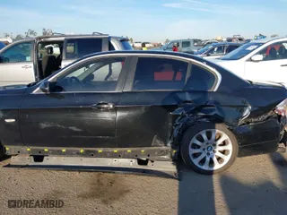 2006 BMW 3 Series 330i with VIN WBAVB33536KS34412, listed as a IAAI auction lot 41872877 with 196,697 mi miles. Bid and sale history available at carsss.com. Image 6.