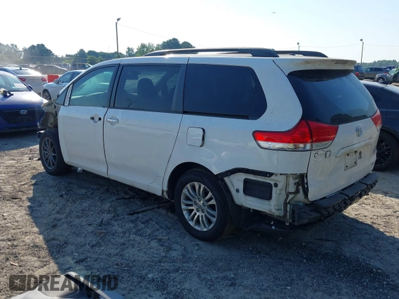 2013 Toyota Sienna XLE AAS с VIN 5TDYK3DC9DS382857, выставлен на аукционе IAAI как лот 42653901 с пробегом 118 790 миль миль и . История ставок и продаж доступна на DreamBid. Изображение 3.