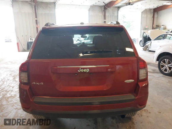 2016 Jeep Compass Latitude z VIN 1C4NJDEB5GD573256, wystawiony jako IAAI lot #42372586 z przebiegiem 47 920 mil mil oraz . Historia ofert i sprzedaży dostępna na DreamBid. Obrazek 16.