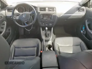 2015 Volkswagen Jetta SE z VIN 3VWD07AJ6FM252596, wystawiony jako Copart lot #62223885 z przebiegiem 140 885 mil mil oraz Czysty tytuł • Clean title. Historia ofert i sprzedaży dostępna na DreamBid. Obrazek 8.