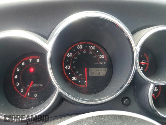 2006 Toyota Matrix STD z VIN 2T1KR32EX6C585709, wystawiony jako Copart lot #59258405 z przebiegiem 126 970 mil mil oraz Szkoda całkowita • Salvage title. Historia ofert i sprzedaży dostępna na DreamBid. Obrazek 9.