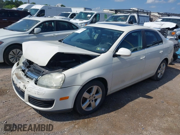 2008 Volkswagen Jetta SE with VIN 3VWRM71K28M107318, listed as a IAAI auction lot 42683783 with 144,686 mi miles and . Bid and sale history available at DreamBid. Image 2.