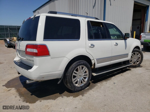 2008 Lincoln Navigator with VIN 5LMFU28508LJ12942, listed as a Copart auction lot 64409014 with 239,091 mi miles and Non Repairable. Bid and sale history available at carsss.com. Image 3.