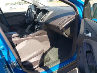 2013 Ford Focus SE z VIN 1FADP3F2XDL178239, wystawiony jako IAAI lot #42272364 z przebiegiem 108 773 mil mil oraz . Historia ofert i sprzedaży dostępna na DreamBid. Obrazek 5.