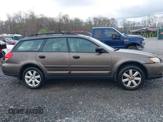 2009 Subaru Outback Special Edition with VIN 4S4BP61C897345583, listed as a IAAI auction lot 42065689 with 262,944 mi miles and . Bid and sale history available at DreamBid. Image 14.