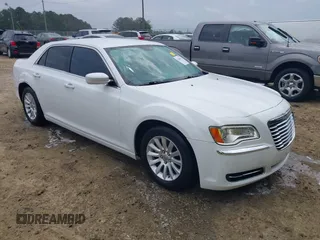 2014 Chrysler 300 z VIN 2C3CCAAG0EH376548, wystawiony jako IAAI lot #42288324 z przebiegiem 158 089 mil mil oraz . Historia ofert i sprzedaży dostępna na DreamBid. Obrazek 1.