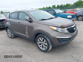 2015 Kia Sportage LX z VIN KNDPB3ACXF7747723, wystawiony jako IAAI lot #42376886 z przebiegiem 133 527 mil mil oraz . Historia ofert i sprzedaży dostępna na DreamBid. Obrazek 1.