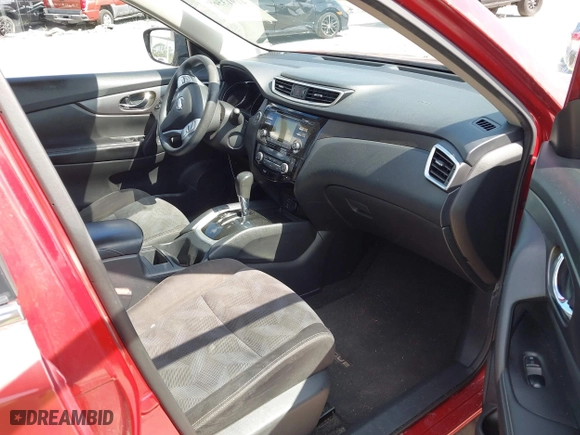2015 Nissan Rogue S with VIN KNMAT2MT6FP557250, listed as a IAAI auction lot 41913569 with 152,931 mi miles. Bid and sale history available at carsss.com. Image 5.