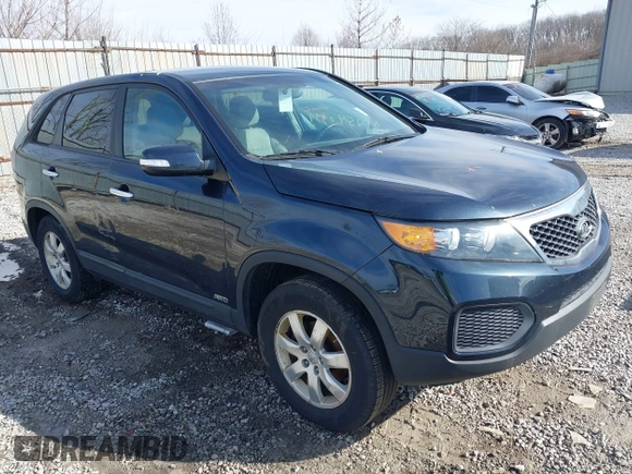 2012 Kia Sorento LX with VIN 5XYKTCA6XCG275958, listed as a IAAI auction lot 41542339 with 390,000 mi miles. Bid and sale history available at carsss.com. Image 1.