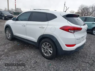 2018 Hyundai Tucson SE with VIN KM8J23A46JU625168, listed as a IAAI auction lot 41877146 with 152,572 mi miles. Bid and sale history available at carsss.com. Image 3.