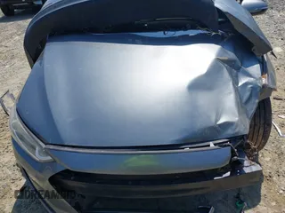 2017 Hyundai Elantra Value Edition z VIN KMHD84LF0HU227500, wystawiony jako IAAI lot #42022039 z przebiegiem 149 747 mil mil oraz . Historia ofert i sprzedaży dostępna na DreamBid. Obrazek 10.