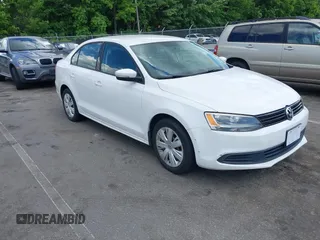 2014 Volkswagen Jetta SE z VIN 3VWD17AJ6EM366643, wystawiony jako IAAI lot #42212827 z przebiegiem 119 065 mil mil oraz . Historia ofert i sprzedaży dostępna na DreamBid. Obrazek 1.