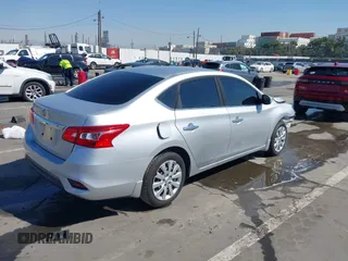 2019 Nissan Sentra SV z VIN 3N1AB7AP4KY337088, wystawiony jako IAAI lot #41762716 z przebiegiem 53 776 mil mil oraz . Historia ofert i sprzedaży dostępna na DreamBid. Obrazek 4.